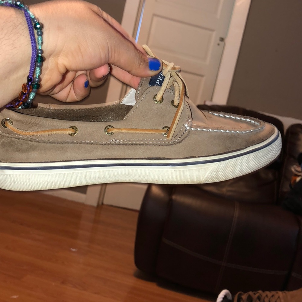 Brown sperrys